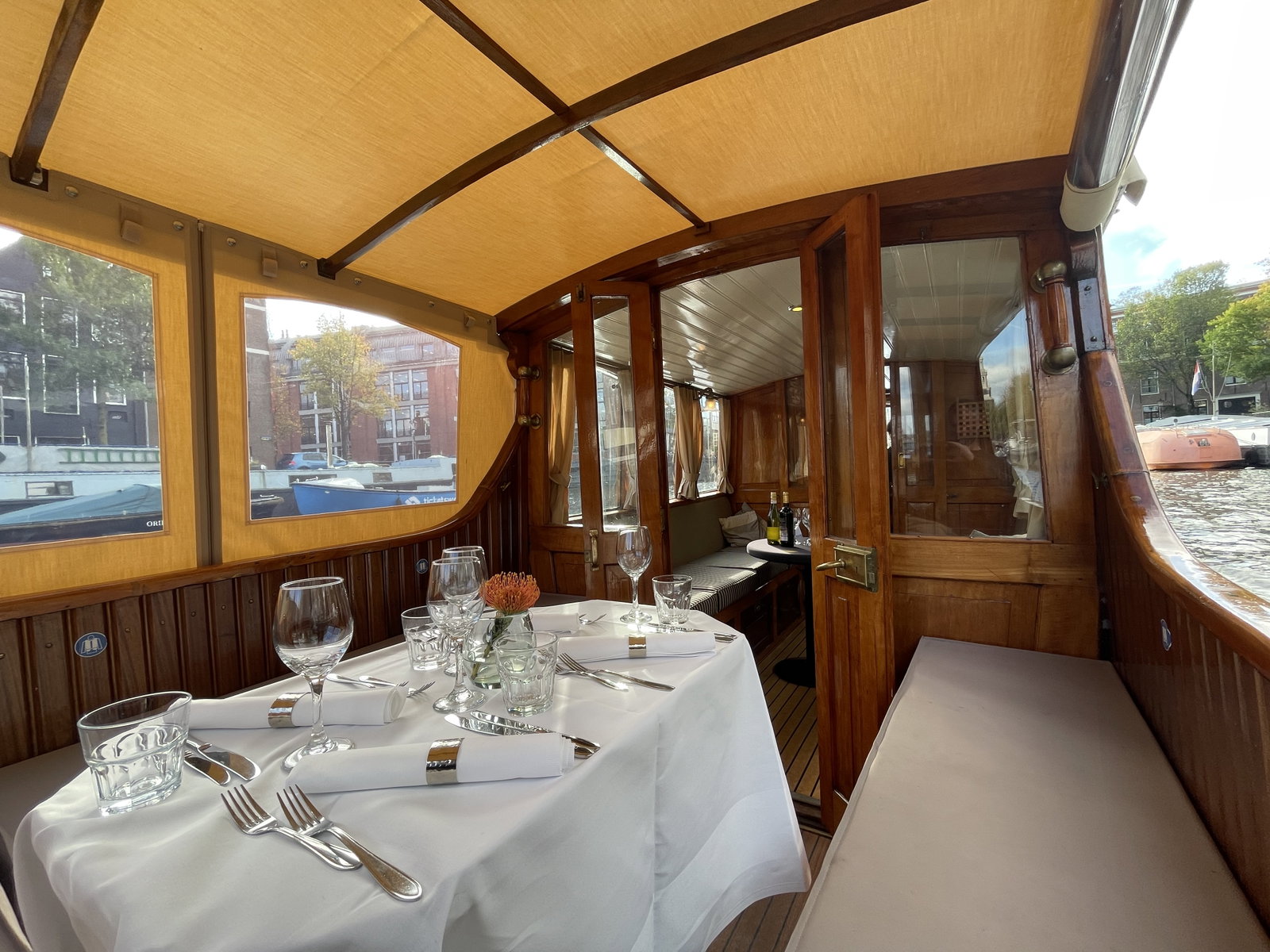 Hire a large boat in Amsterdam for 40 to 90 people