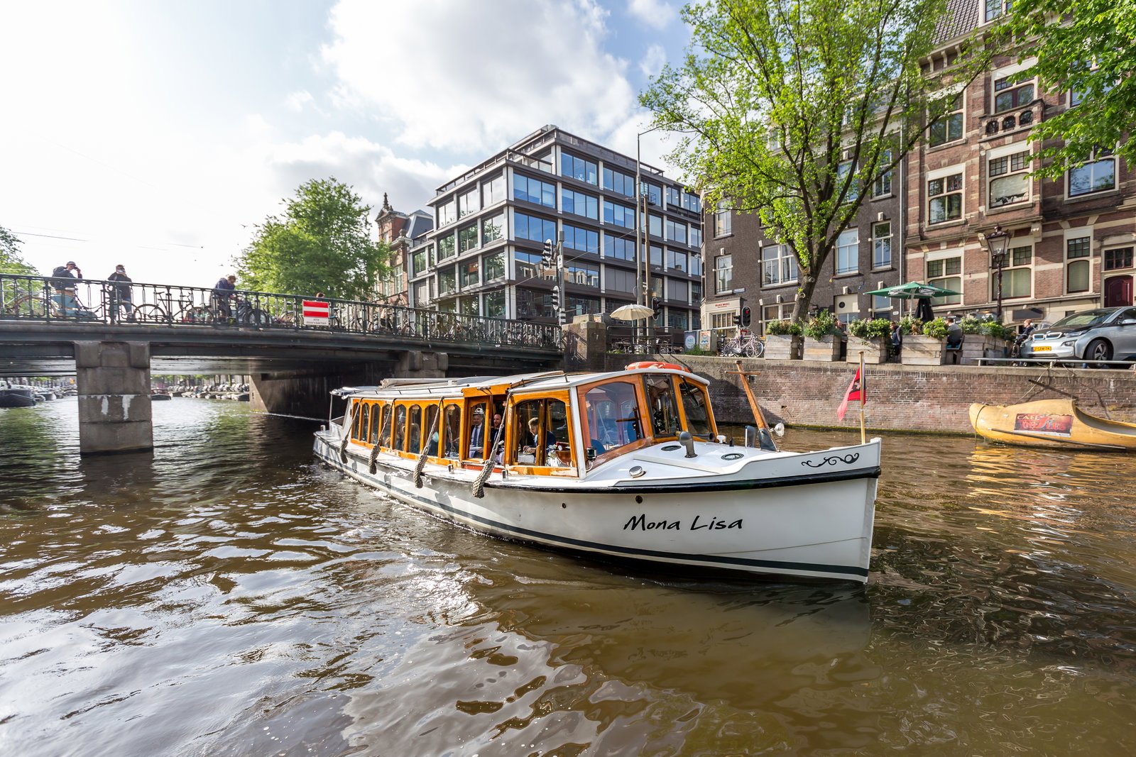 Private canal cruise in Amsterdam: how it works and what it costs