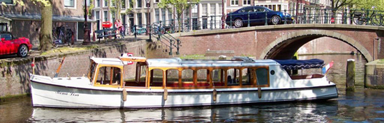 group of houseboats monalisa boat Rent Boat Lisa Rent Canal 25 Mona Amsterdam A persons via